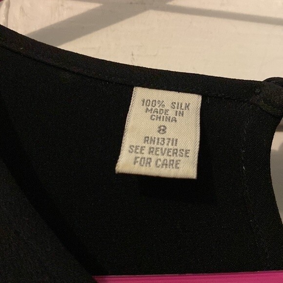 100% silk Lord and Taylor blouse. Size 8 - Picture 2 of 6